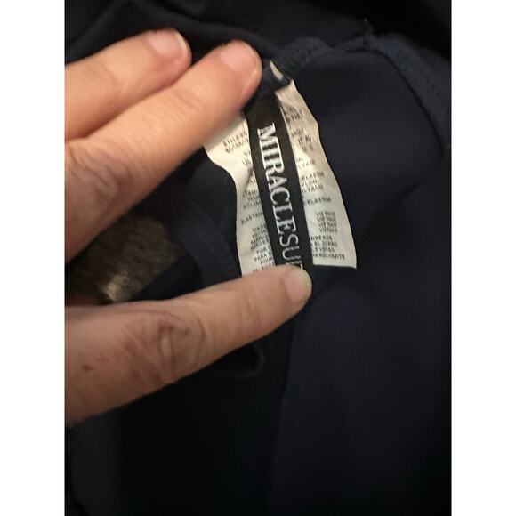 Magicsuit by Miraclesuit Swimwear Tankini Set Top 14DD & Bottom Size 14 Navy - Picture 11 of 11